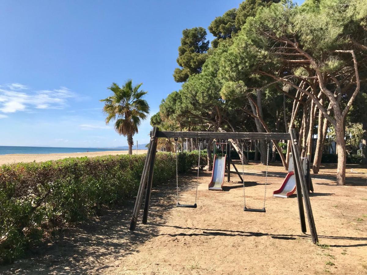 Residencia Beach 坎布里尔斯 外观 照片